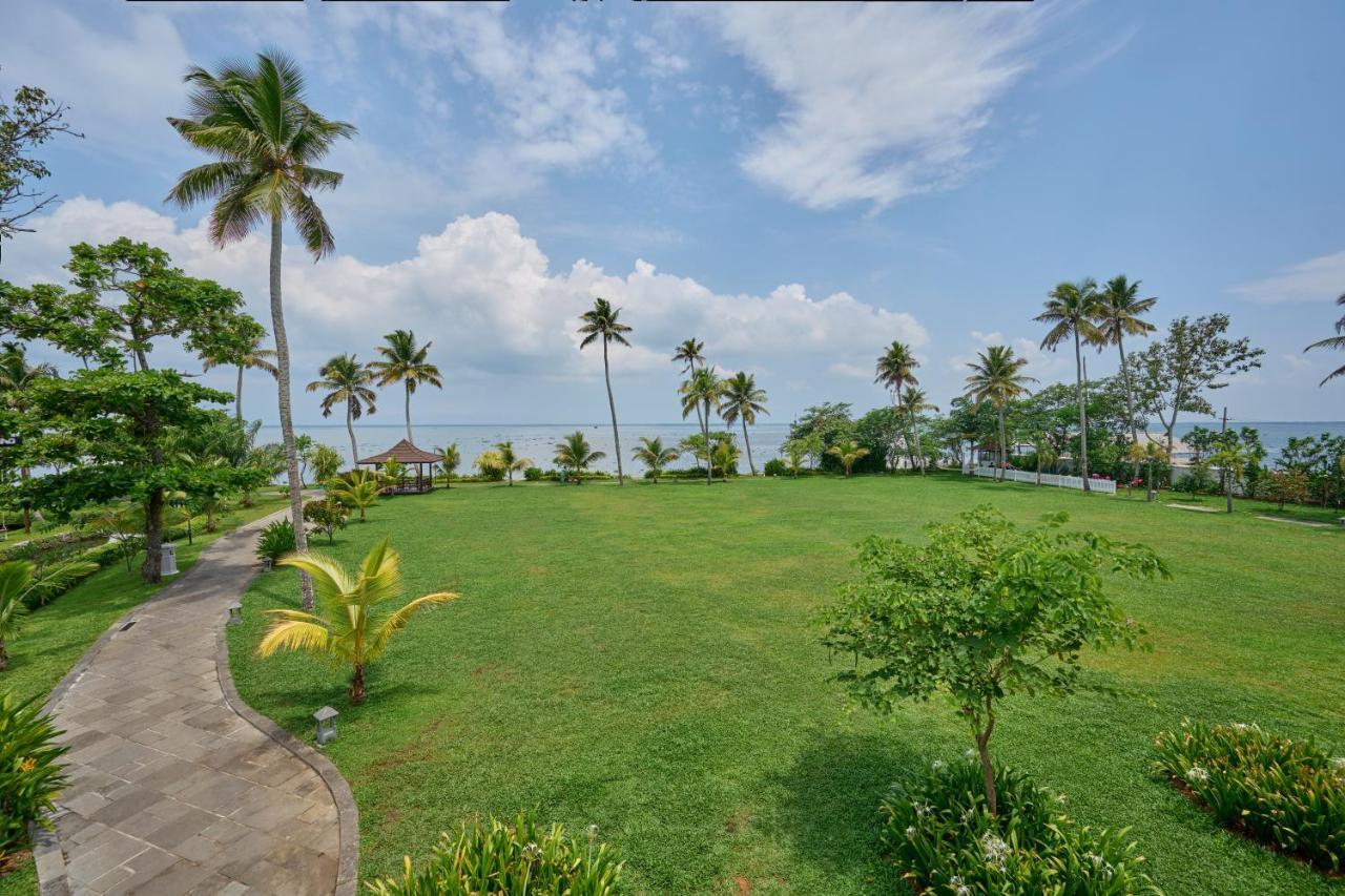 Gokulam Grand Resort & Spa, Kumarakom Exterior foto