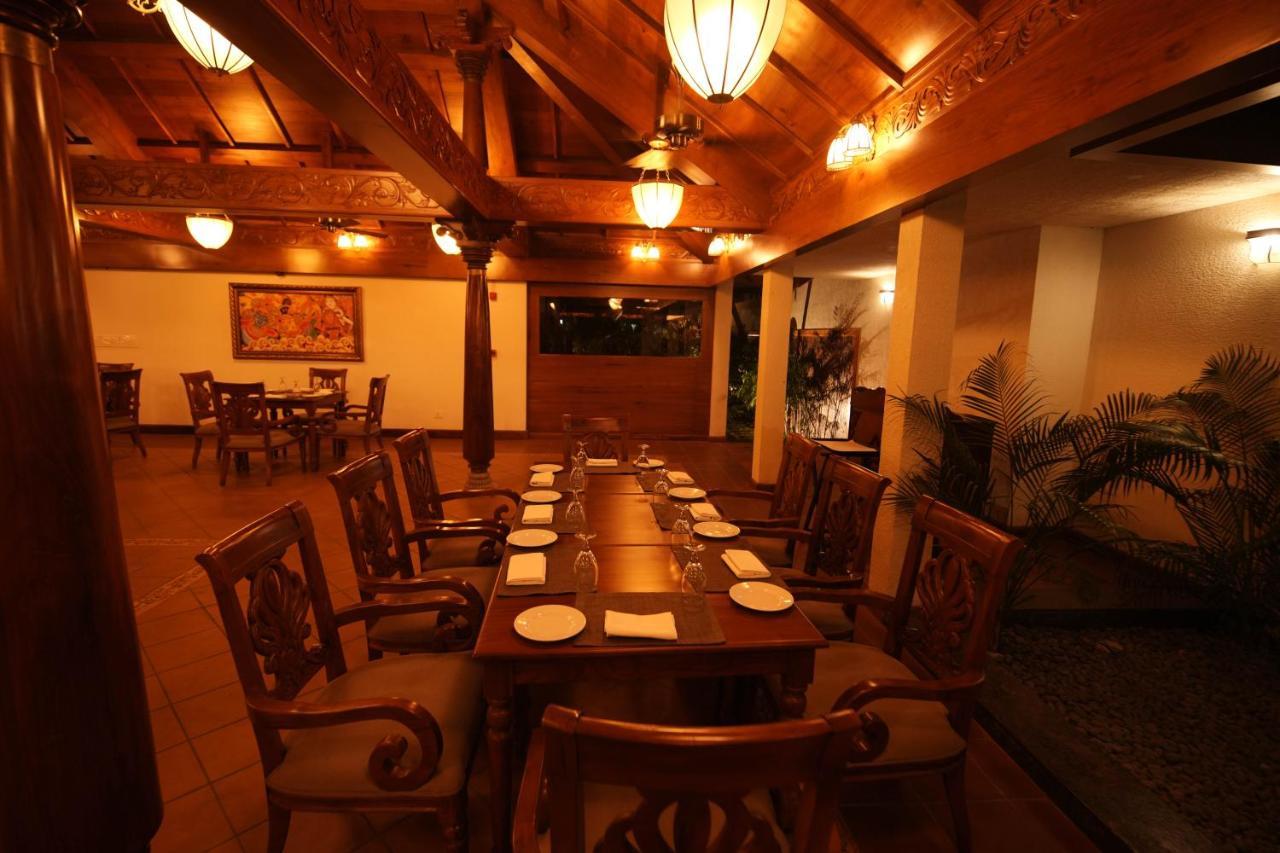 Gokulam Grand Resort & Spa, Kumarakom Exterior foto